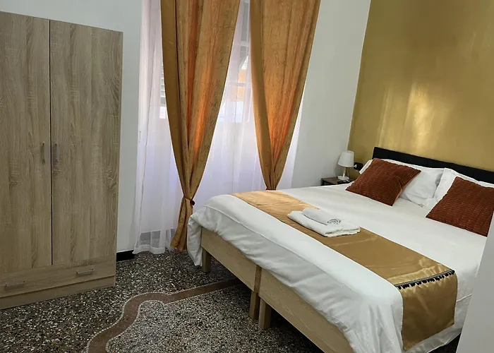 Genova Gold Rooms